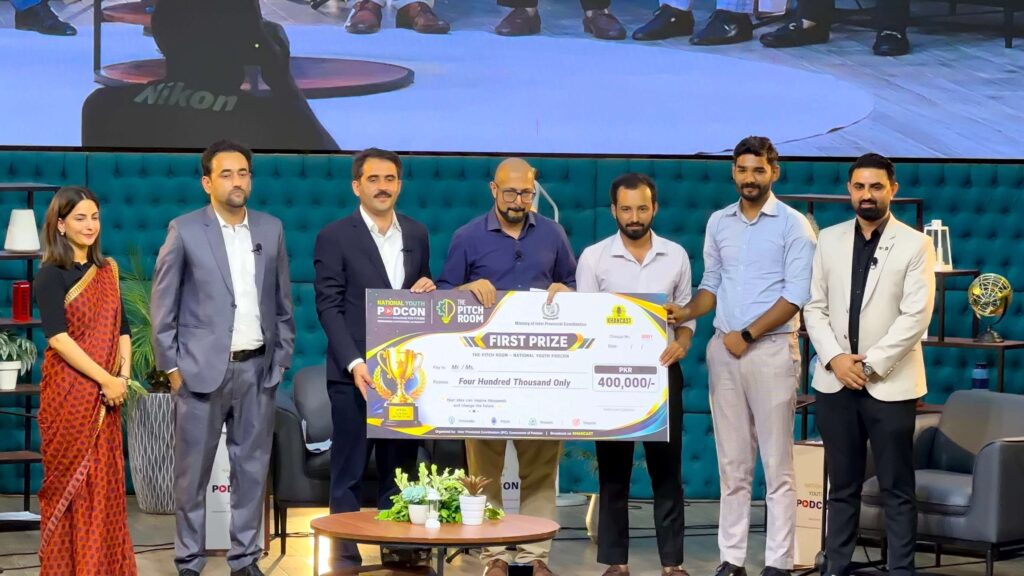 Green Upshot Wins The Pitch Room at National Youth PODCON